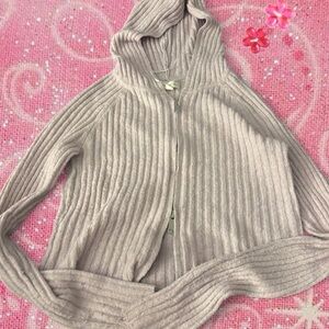 Adorable lilac cropped zip sweater